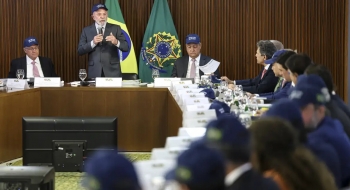 Lula reafirma soberania e diz que Brasil não aceitará ofensas